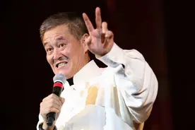 表演经验丰富稳如泰山的赵本山大叔，当年也紧张激动过那么三回图片