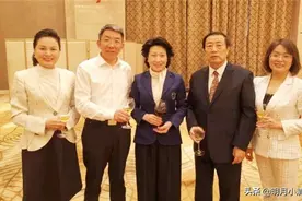 农家女的开挂人生：因“特异功能”出名嫁富豪，如今身家数百亿图片