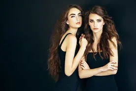 爱上富婆姐姐，又不想吃软饭怎么办？图片