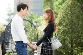 恋爱7年婚礼因疫情搁浅，丈母娘提出10万彩礼，我突然不想结婚了图片