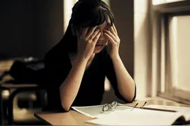 “老婆，AA制还继续吗，你母亲病了”“继续”图片