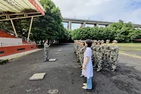 四川省宜宾市征兵办：巾帼不让须眉，预定女兵役前教育训练展风采图片