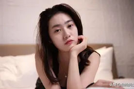 女子和男友旅游想开一间房，可他坚持开两间房：我怕忍不住图片