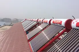 曾经遍布屋顶的太阳能热水器，如今为什么“失宠”了？原因很简单图片