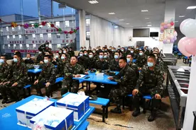 新兵的第一个集体生日，有点感动有点暖图片