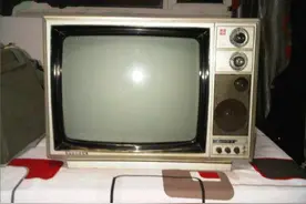 孔雀电视机：当年火得一塌糊涂，80后童年的快乐，合资后牌子毁了图片