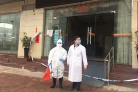 最美医务人员 | 每天忙上忙下，哪里都有他的身影图片
