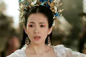 终于明白朱丹的辛苦，姐弟恋专业户的周一围，女星都把他当小孩看图片