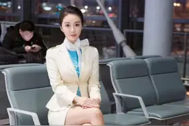 北京机场空姐制服大片图片