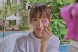 不演戏的“小李老师”唐娜如此悠闲图片