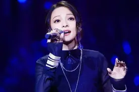 张韶涵惊艳翻唱，用别人的故事唱出她的人生，听完起鸡皮疙瘩！图片