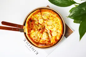 披萨这样做一点不比外卖差，满嘴都是芝士香，真的太好吃了图片