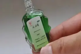 风油精“滴”肚脐，有3个让人惊喜的收获，带你了解风油精的妙用图片