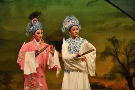 7副水平不俗的戏台对联，戏曲有奥妙，对联有乾坤图片