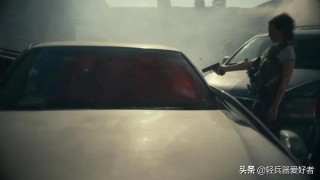 打丧尸用什么武器?来看看《活死人军团》的选择