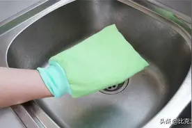 不管家里有钱没钱，厨房里放一个搓澡巾，厉害又好用，回家试一试图片