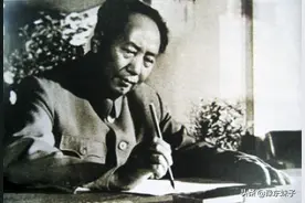 他是烈士后人，3岁丧父后，毛泽东为了他的安全3次动用组织关系图片
