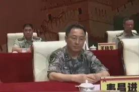 八一勋章获得者，老山战斗英雄韦昌进，晋升少将，人称活着的王成图片