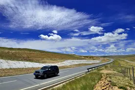 青海共玉高速！中交集团参建的世界首条高海拔冻土区高速公路图片