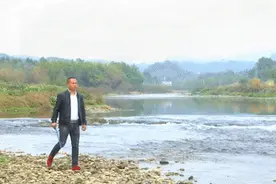 “我是土生土长的浸潭人，我希望看到家乡水清岸绿！”图片