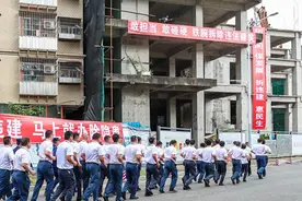 出重拳！龙华再拆一栋控停违建图片