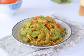 苦瓜这么做最好吃，苦味减少，入口有回甘，夏天常吃去热除烦图片