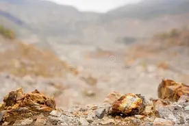 比金子还稀缺，却只卖了土价？（一）图片