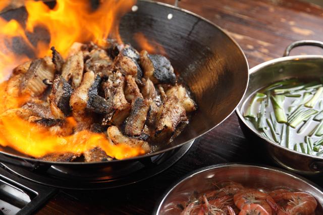 什么叫锅气？为什么要热锅冷油？为何会不粘锅？烹饪中的物理化学