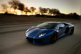 汽车前挡玻璃上的黑边有什么作用？老司机这样说图片