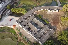 很多人只知道北京四合院，却不知梅州围龙屋，不是景点却游客不少图片