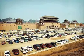 探访大型热播剧《大秦赋》取景地，贵州都匀汉唐影视城图片