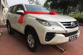 丰田穿越者 霸道4000，你更喜欢哪一款？图片