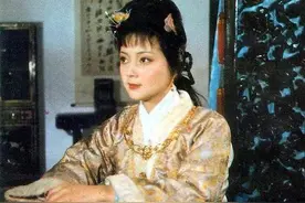 薛宝钗最适合做贾府主母？如果贾府不倒，她倒贴给宝玉做妾都不配图片