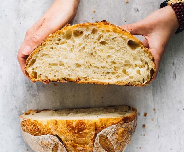 面包好不好最重要是看发酵？