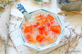 秋天气候干燥，隔三差五喝这汤，尤其女性别错过，香甜丝滑营养高图片