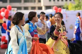 30万中国学生在美“假装留学”，在中是优秀群体但在美却十分卑微图片