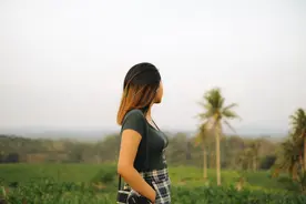 和婆婆聊二婚话题：夫妻还是原配的好，能不离婚就不离婚，伤孩子图片