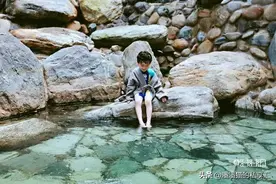 不用去日本了，云南的温泉也很好泡，湖景半山吃好玩的温泉地图片