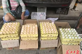 10元能买30个，最近鸡蛋比菜便宜图片