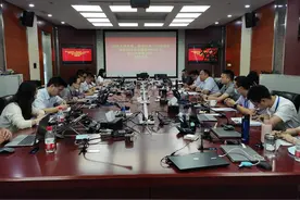 成都特派办：一线上党课“鼓劲儿”图片