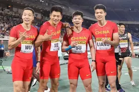 逆袭牙买加！中国接力队有多遗憾？交接棒失误，苏炳添超车英国图片