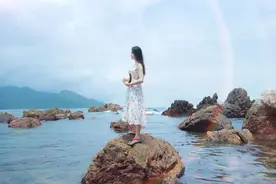 不要活在别人眼里，也别活在自己的情绪里图片