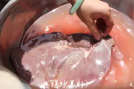 《爆炒羊肝》翻炒片刻，真香图片