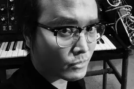 《我爱记歌词》领唱现状：退圈当老师，远嫁新加坡，还有人跳楼图片