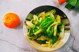 饭店的青菜，翠绿爽口超好吃，到底有什么秘诀？今天就带你揭秘图片