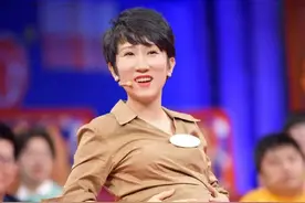 脱口秀新人张踩铃：好的喜剧是因为戳中了痛点图片