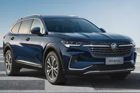 大7座SUV之争：别克昂科威PLUS对比丰田汉兰达图片