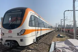 合肥地铁4号线科学城车辆段开始接收列车图片