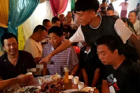 孩子只考了大专的分数，家里大张旗鼓办升学宴，不嫌丢人吗？图片