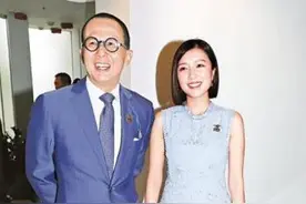 李泽楷携带女友共进晚餐，如此频密现身，还送她过亿豪宅图片